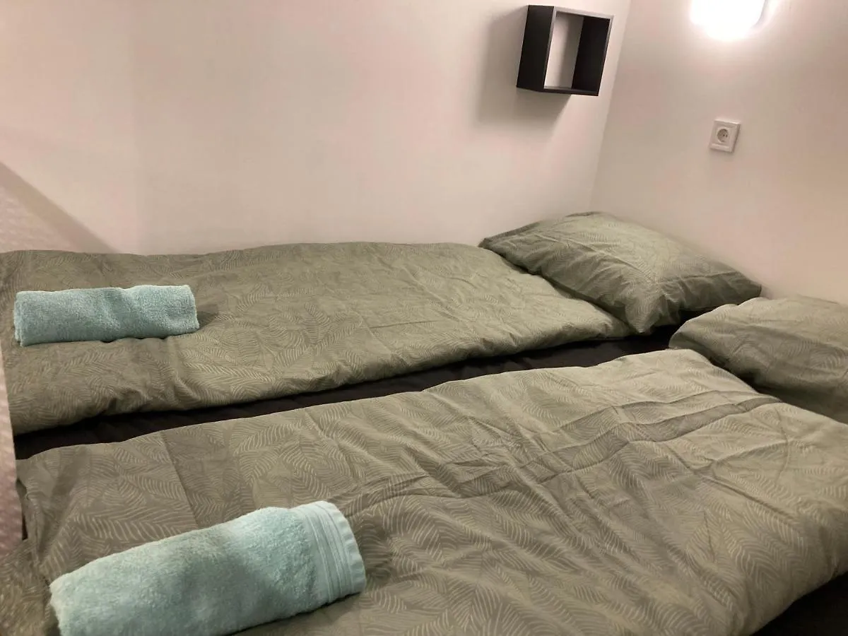 Roland Apartment Downtown - Keleti Budapeszt 0*,  Węgry